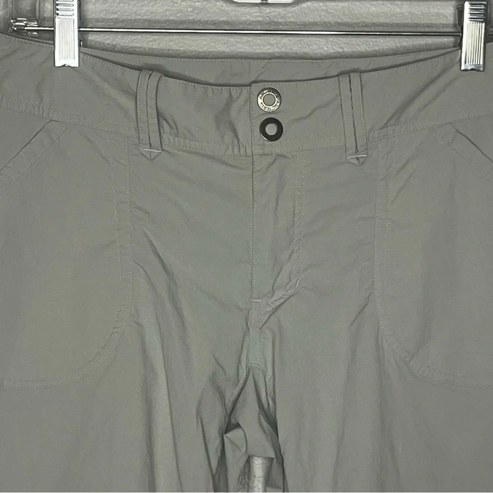 Arc’teryx‎ Outdoor Shorts Women 8 Gray Nylon Bermuda Chino Hiking Stretch Logo